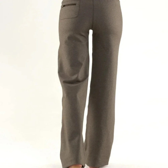 Lululemon Size 6 Relaxed Fit Pant Heathered Deep Camo Green Pant - Picture 2 of 15